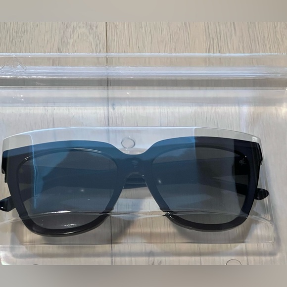 Jimmy Choo Women Cat Eyee Sunglasses JULIEKA/S 0807/9O 55 With Case- NEW - Picture 3 of 7